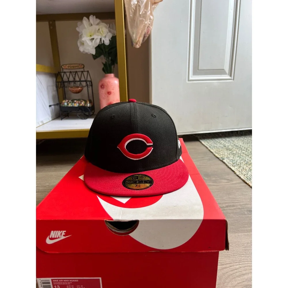 New Era 59 Fifty Cincinnati Reds ALT 7 5/8 Red Black Official On Field Cap